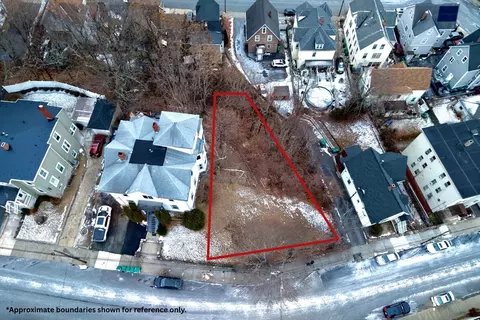67 Beacon Hill Ave, Lynn, MA 01902