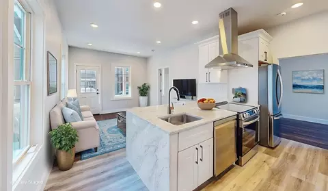 24 Alfred St, Everett, MA 02149 photo 3