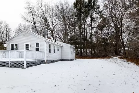 201 West St, Ware, MA 01082 photo 3