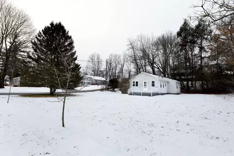 201 West St, Ware, MA 01082 photo 2