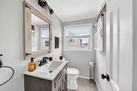 Bath - 59 Glendale St, Fall River, MA 02720 photo 1 of 2
