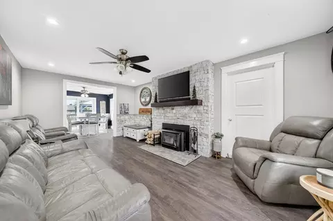 Living - 59 Glendale St, Fall River, MA 02720 photo 1 of 3