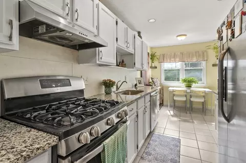 237 Heritage Dr #237, Whitinsville, MA 01588 photo 4
