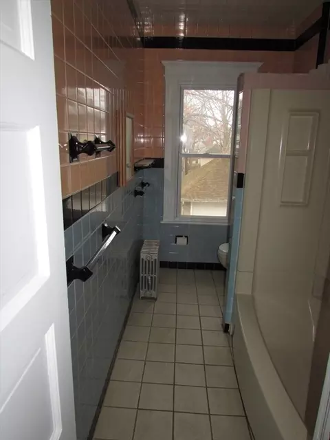 78 Prospect St, Springfield, MA 01107 photo 14