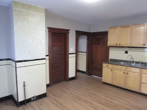78 Prospect St, Springfield, MA 01107 photo 9