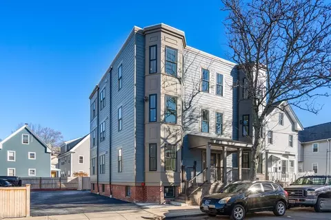 43-45 Blossom St #2, Chelsea, MA 02150