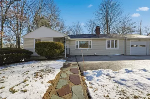 583 Union St, Braintree, MA 02184
