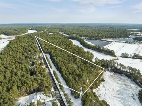 0 Charge Pond Rd, Wareham, MA 02571