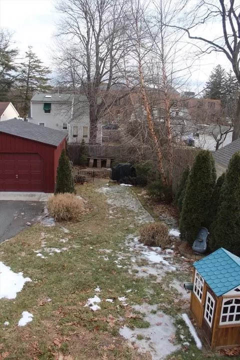 79 Roosevelt Ave, Springfield, MA 01118 photo 5
