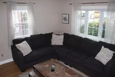 79 Roosevelt Ave, Springfield, MA 01118 photo 12