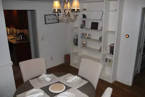 79 Roosevelt Ave, Springfield, MA 01118 photo 8