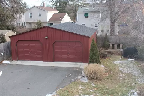 79 Roosevelt Ave, Springfield, MA 01118 photo 4