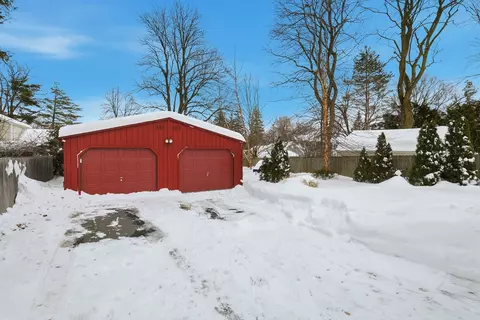 79 Roosevelt Ave, Springfield, MA 01118 photo 33