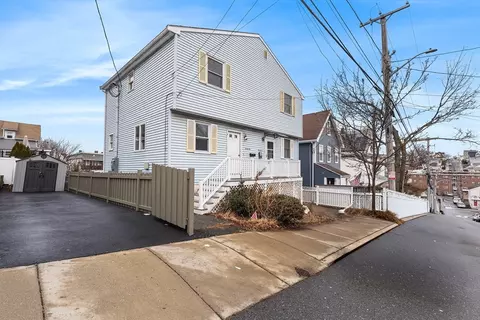 21 Hillside Ave #21, Everett, MA 02149