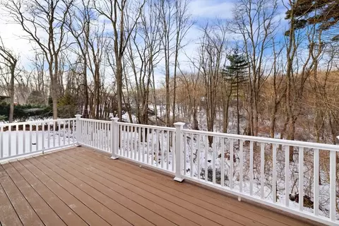 4 Spindle Tree Ln, Amesbury, MA 01913 photo 32