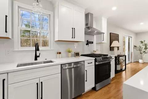 4 Spindle Tree Ln, Amesbury, MA 01913 photo 7