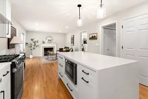 4 Spindle Tree Ln, Amesbury, MA 01913 photo 5