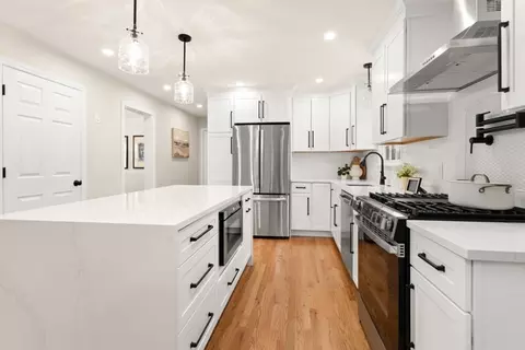 4 Spindle Tree Ln, Amesbury, MA 01913 photo 3