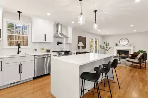4 Spindle Tree Ln, Amesbury, MA 01913 photo 6