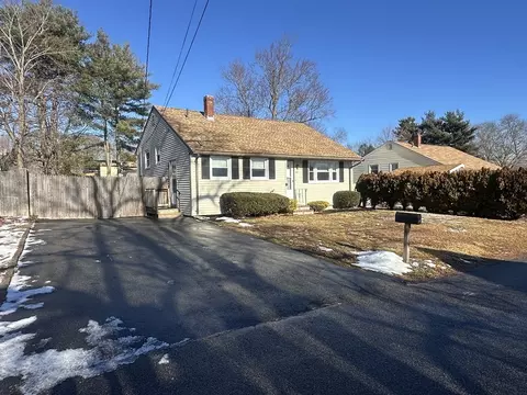 42 Pratt St, Brockton, MA 02302