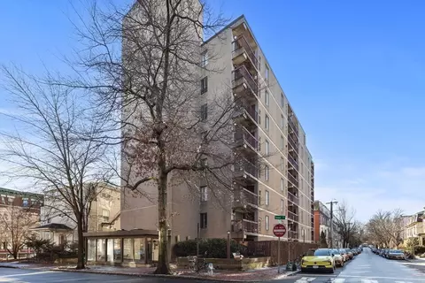 280 Harvard St #2D, Cambridge, MA 02139
