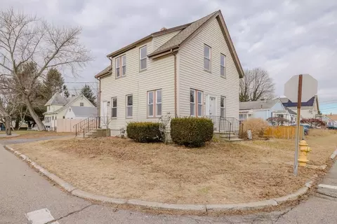 38 Madison St, Pawtucket, RI 02861