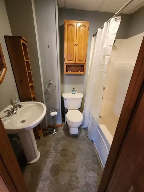 76 Church St, Fall River, MA 02724 photo 11