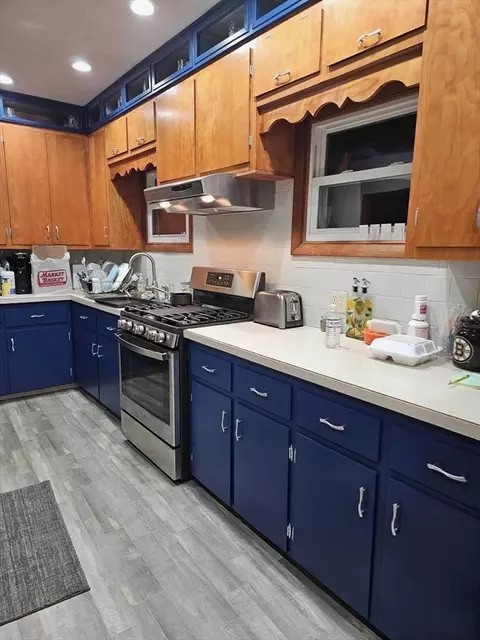 76 Church St, Fall River, MA 02724 photo 5