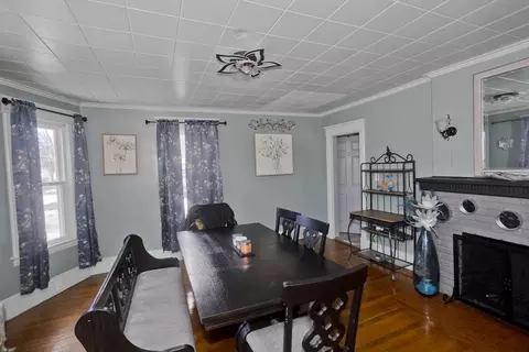 41 Embury St, Springfield, MA 01109 photo 36