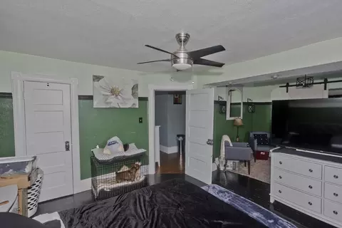 41 Embury St, Springfield, MA 01109 photo 17