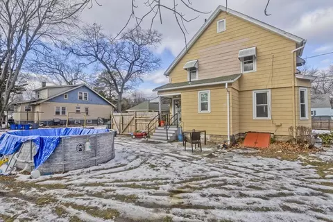 41 Embury St, Springfield, MA 01109 photo 8