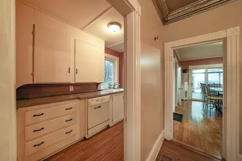Entry Way - 68 Hebron Ave, Attleboro, MA 02703 photo 2 of 5
