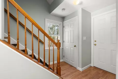 Entry Way - 9 Oak Ridge Dr #6, Maynard, MA 01754 photo 1 of 6