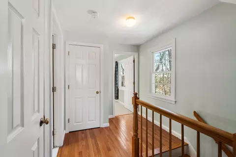 Entry Way - 9 Oak Ridge Dr #6, Maynard, MA 01754 photo 5 of 6