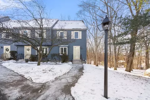 9 Oak Ridge Dr #6, Maynard, MA 01754