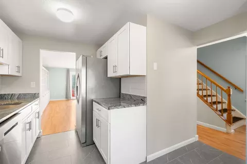 Entry Way - 9 Oak Ridge Dr #6, Maynard, MA 01754 photo 2 of 6