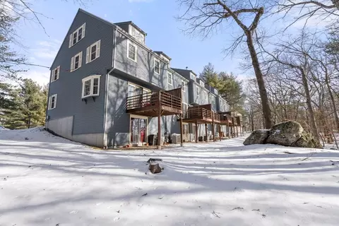 Exterior - 9 Oak Ridge Dr #6, Maynard, MA 01754 photo 6 of 6