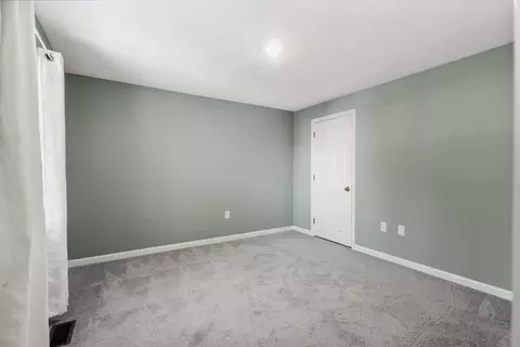 Bedroom - 9 Oak Ridge Dr #6, Maynard, MA 01754 photo 5 of 6