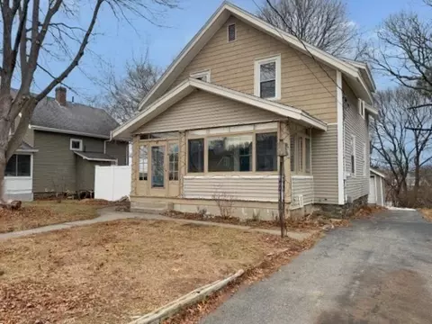 47 Ideal Rd, Worcester, MA 01604