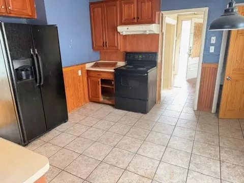 47 Ideal Rd, Worcester, MA 01604 photo 3