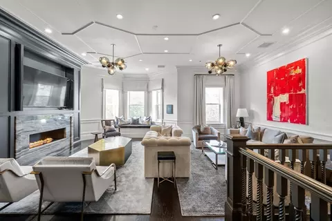 244 Marlborough St #PH, Boston, MA 02116