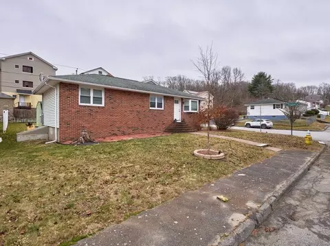 29 Dillon St, Worcester, MA 01604 photo 2