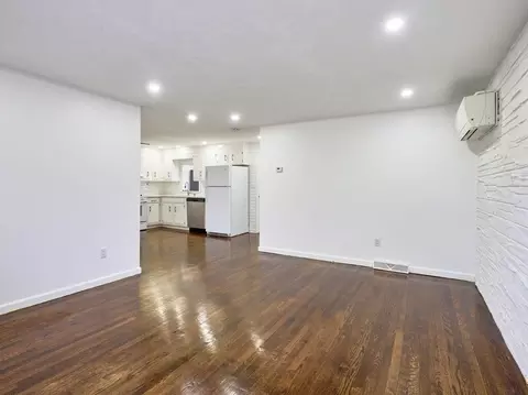 29 Dillon St, Worcester, MA 01604 photo 10