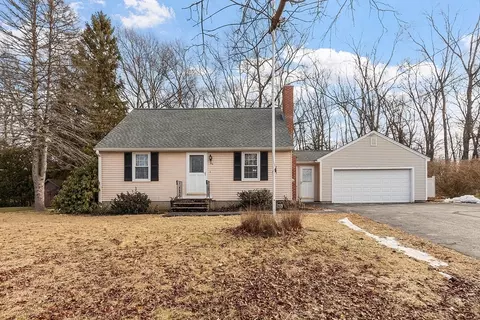 46 Woodruff Rd, Clinton, MA 01510
