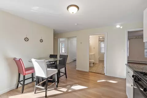 13 Groton Pl, Worcester, MA 01604 photo 4
