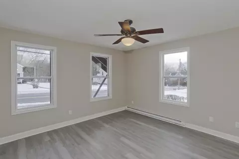 88 Prospect St, Chicopee, MA 01013 photo 5