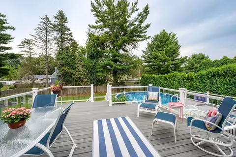 83 Loomis Dr, Chicopee, MA 01020 photo 32