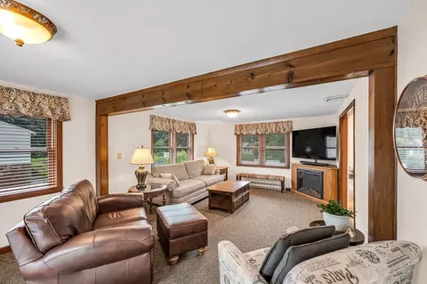 83 Loomis Dr, Chicopee, MA 01020 photo 10