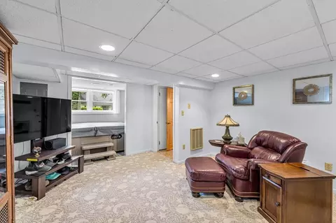 83 Loomis Dr, Chicopee, MA 01020 photo 25