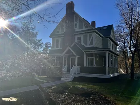 59 Beechmont St, Worcester, MA 01609 photo 2
